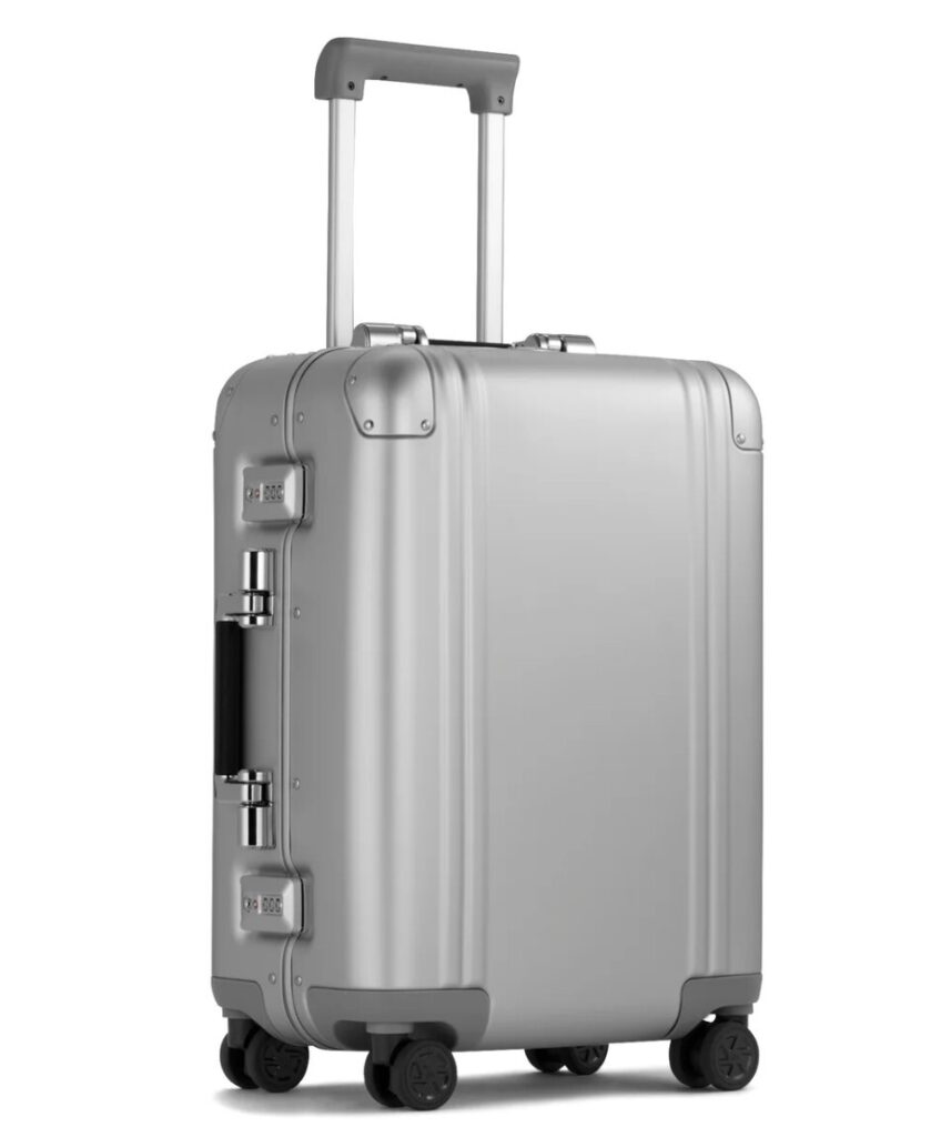 Classic Aluminum 3.0 | Carry-On Travel Case 33L